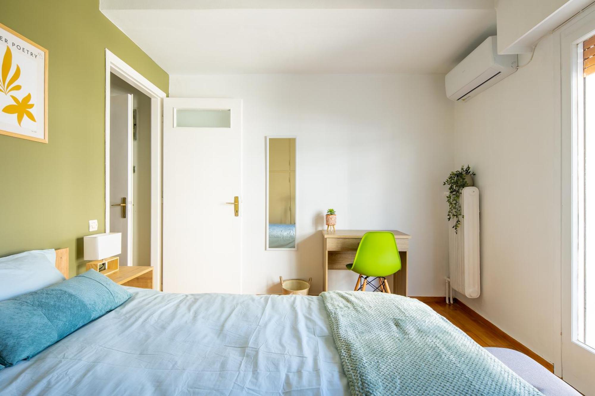 Spacious With Partial Acropolis View * 雅典