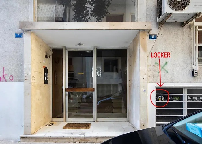 Spacious Apartment With Partial Acropolis View