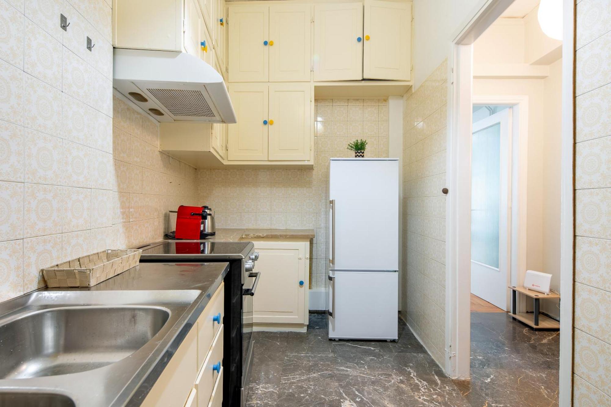 Spacious With Partial Acropolis View Athens